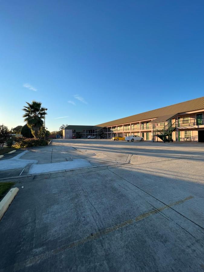 Garden Inn & Suites 메터 외부 사진